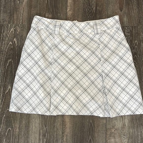 golf skort 🏌️‍♀️⛳️ - Picture 1 of 2
